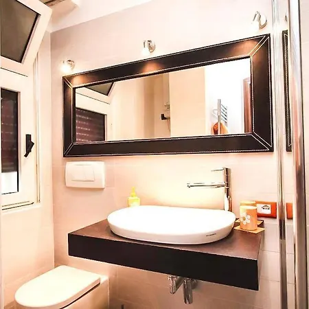 בית נופש Petite In *